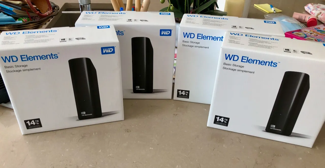 WD Elements drives in their box